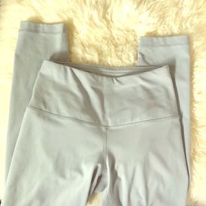 YOGALICOUS 7/8 PANTS XS Super Soft Light Gray